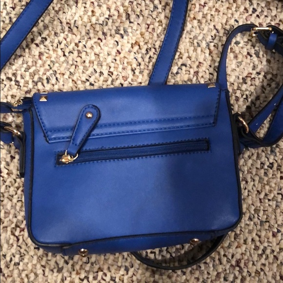 Purse - Picture 2 of 3